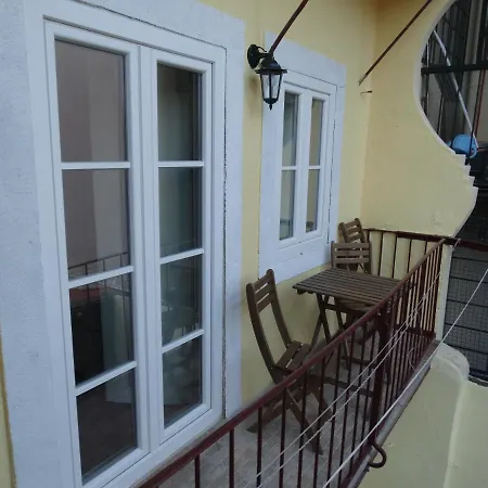 Апартаменти 3 Bedrooms Ap In Graca - Great For Families&groups